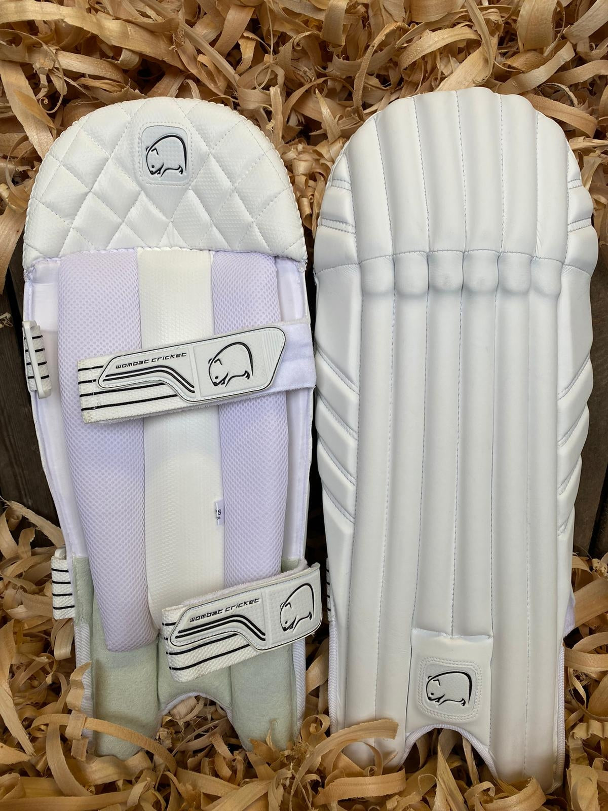 Wombat Pro Wicket Keeping Pads MK2