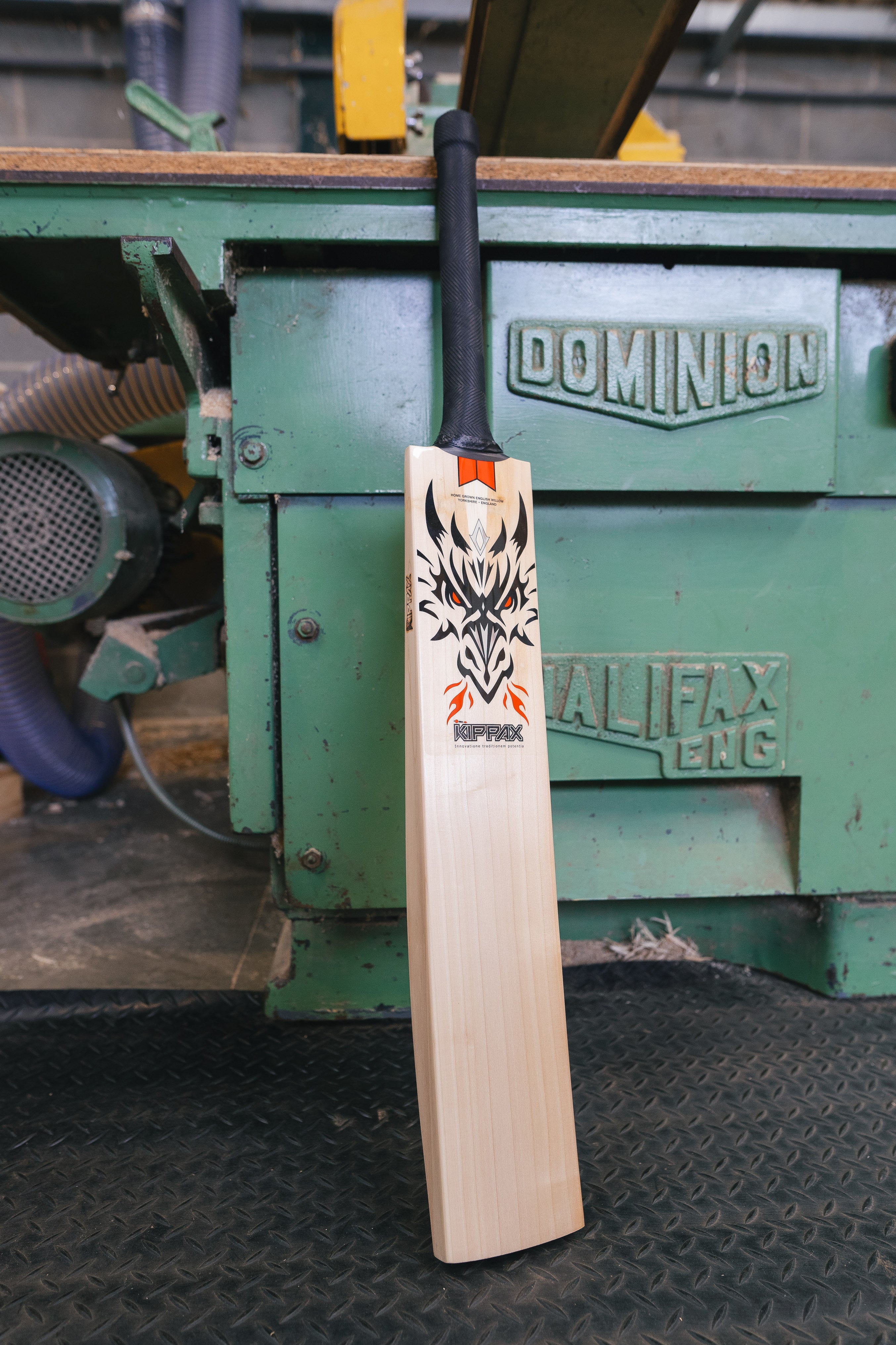 Kippax The Dragon Cricket Bat